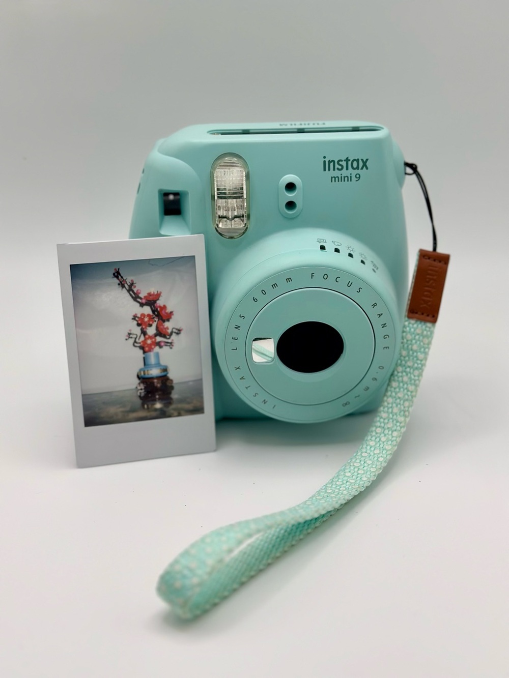 Fujifilm Instax Mini 9 Mint/Teal Tested & Working w Wrist Strap